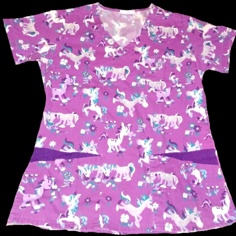 💴 UA Scrub Top Pony Print